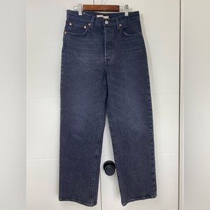 Levi’s Ribcage jeans in black